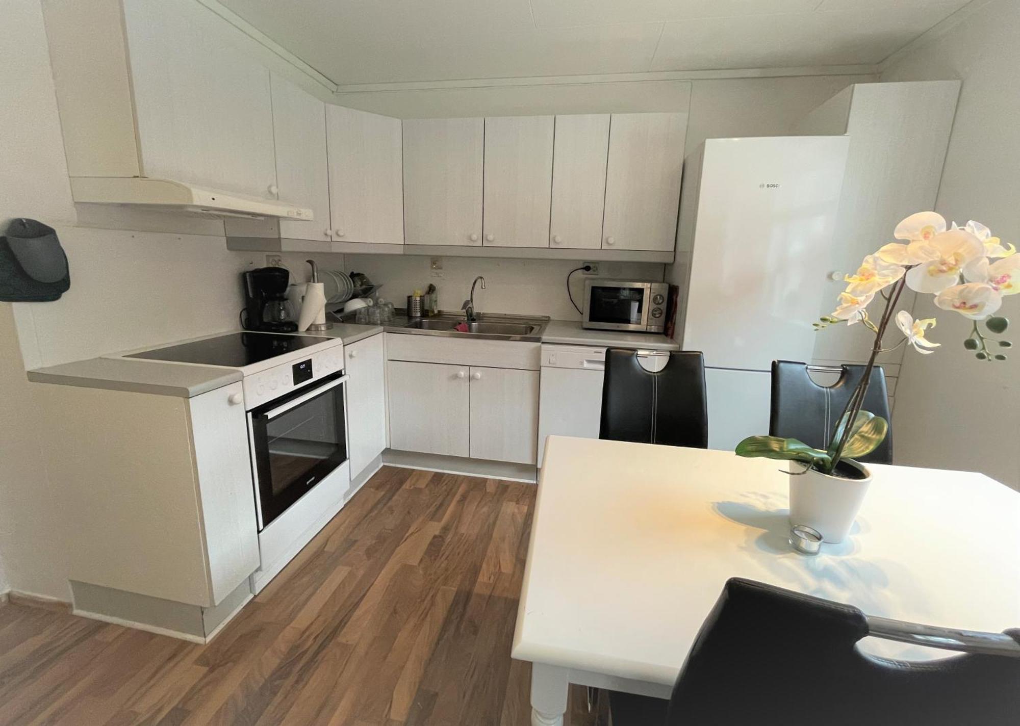 Lassiebyn 10 Entire Apartment With Parking & Kitchen Branas Luaran gambar